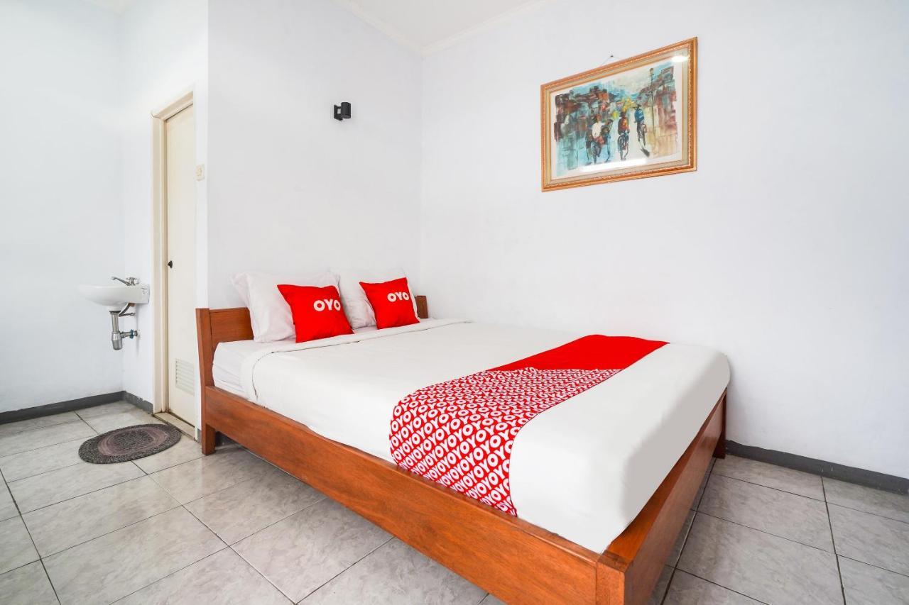 Oyo 91561 Gandhi Hotel 万隆 外观 照片