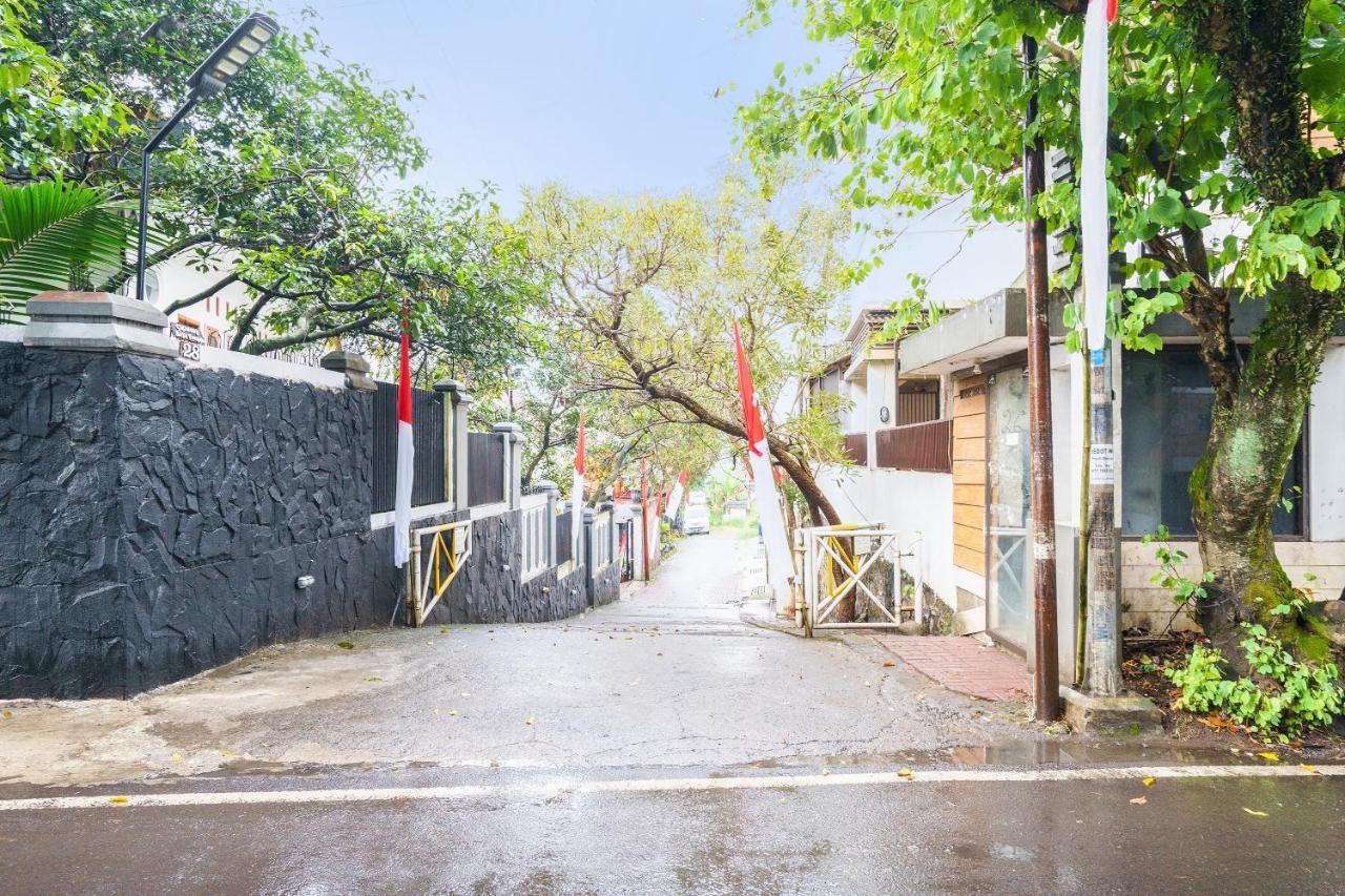 Oyo 91561 Gandhi Hotel 万隆 外观 照片