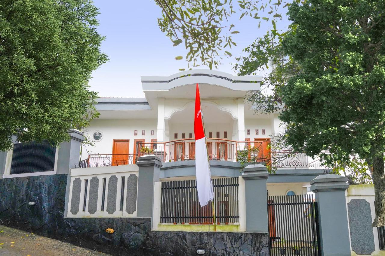 Oyo 91561 Gandhi Hotel 万隆 外观 照片