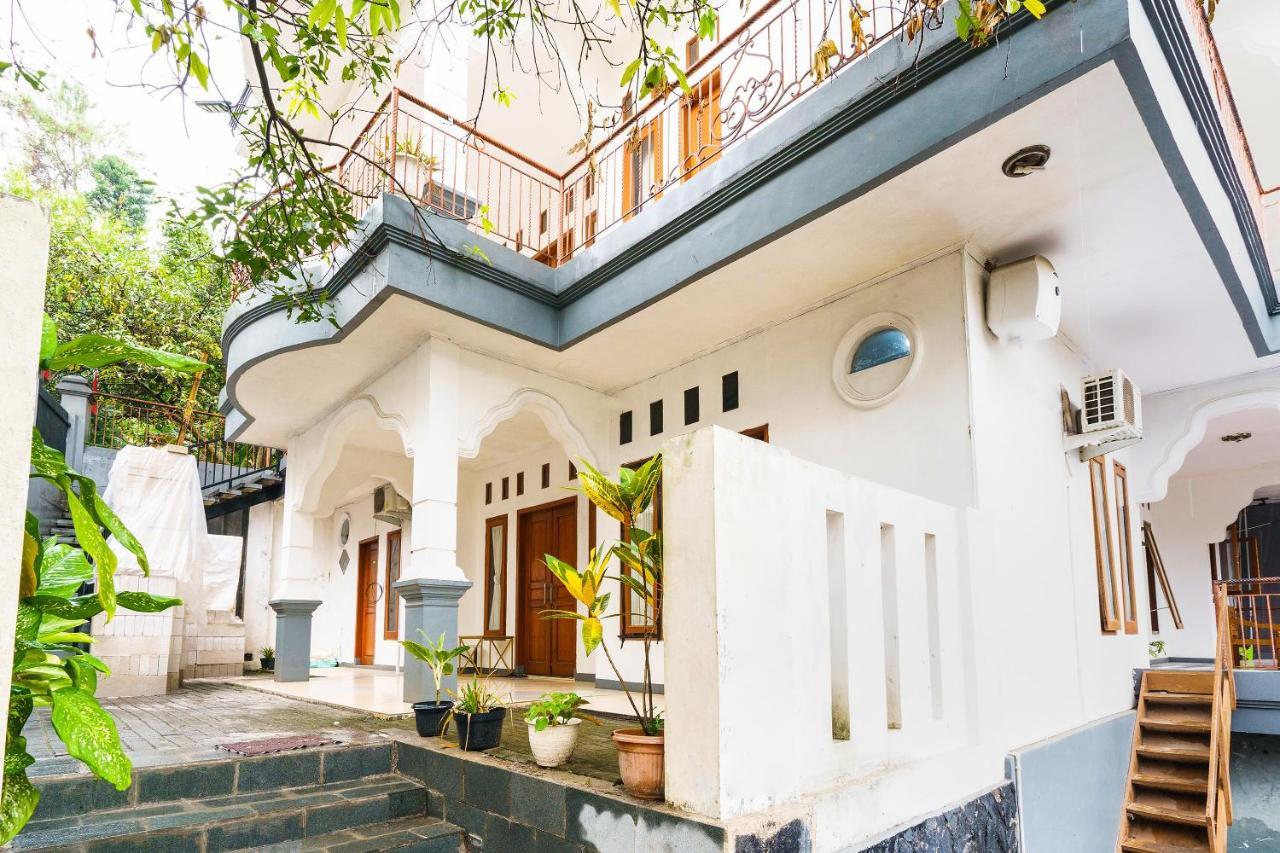 Oyo 91561 Gandhi Hotel 万隆 外观 照片