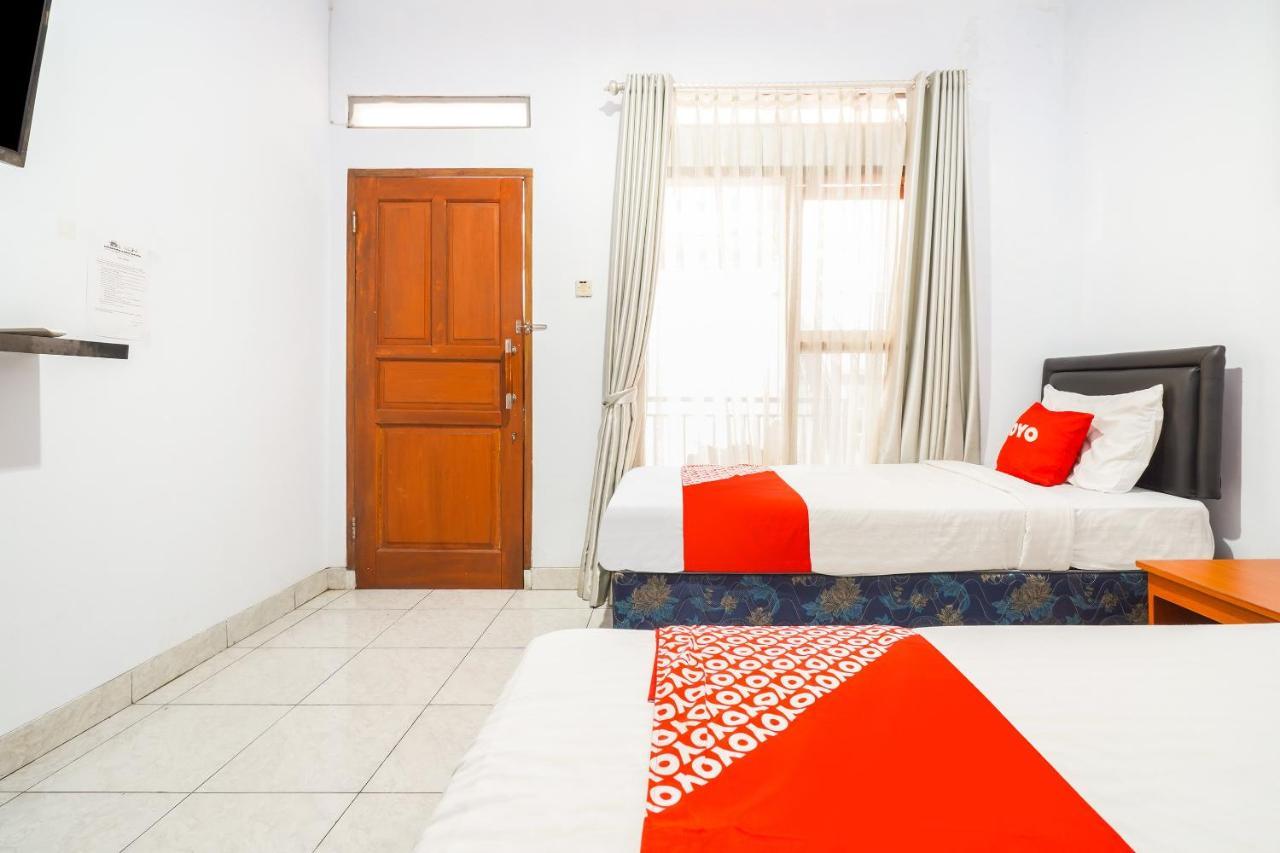 Oyo 91561 Gandhi Hotel 万隆 外观 照片