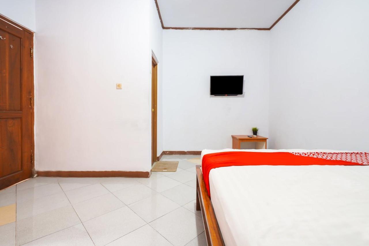 Oyo 91561 Gandhi Hotel 万隆 外观 照片