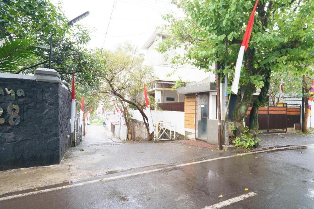 Oyo 91561 Gandhi Hotel 万隆 外观 照片