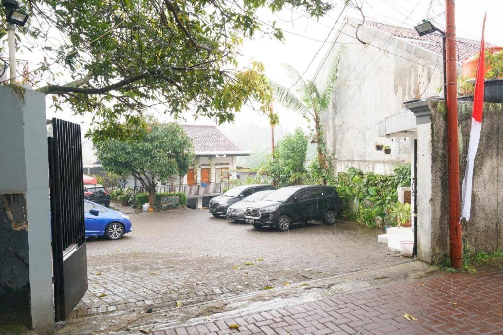 Oyo 91561 Gandhi Hotel 万隆 外观 照片