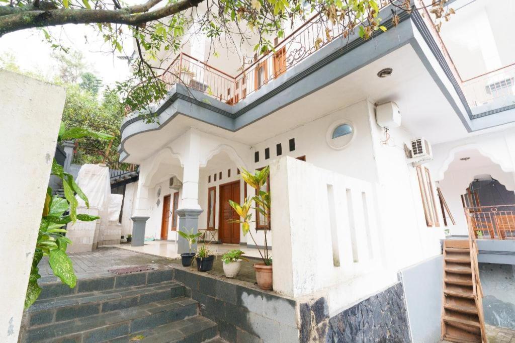 Oyo 91561 Gandhi Hotel 万隆 外观 照片